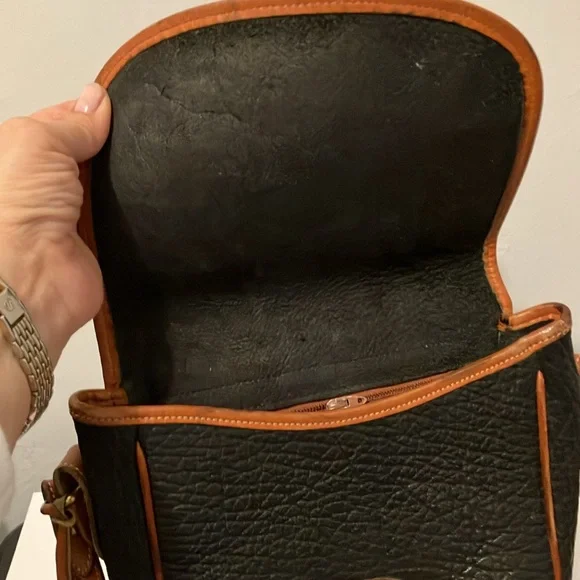 Dooney & Bourke Black and Tan Pebble Leather Crossbody. - Picture 5 of 7